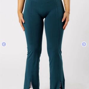 Paragon Serpentine Sculptseam flare 31in